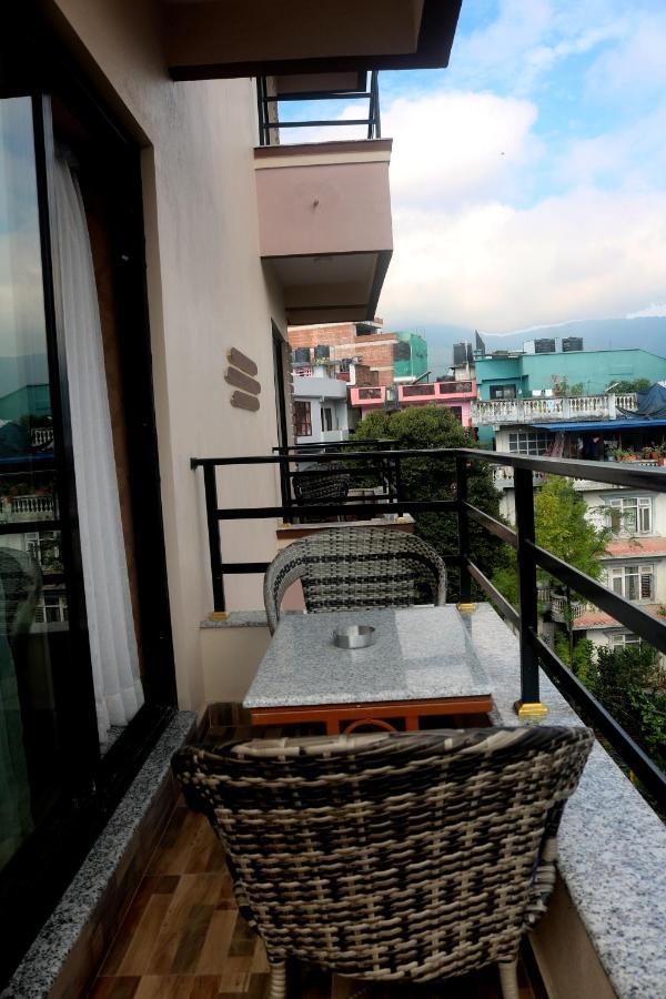 Hotel Family Ties Pvt. Ltd. Kathmandu Bagian luar foto